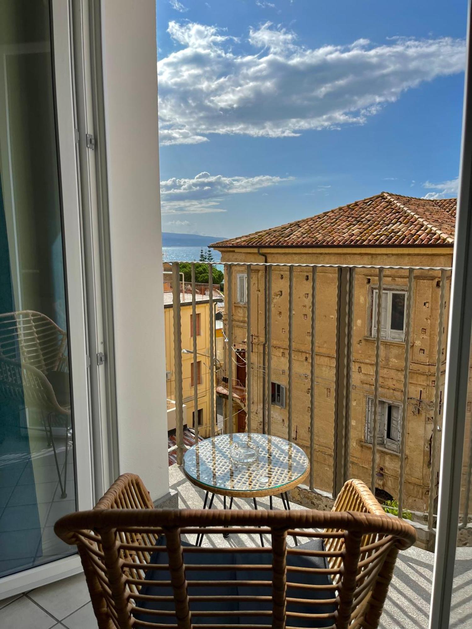 Casa Vacanze Penelope Pizzo  Exteriör bild