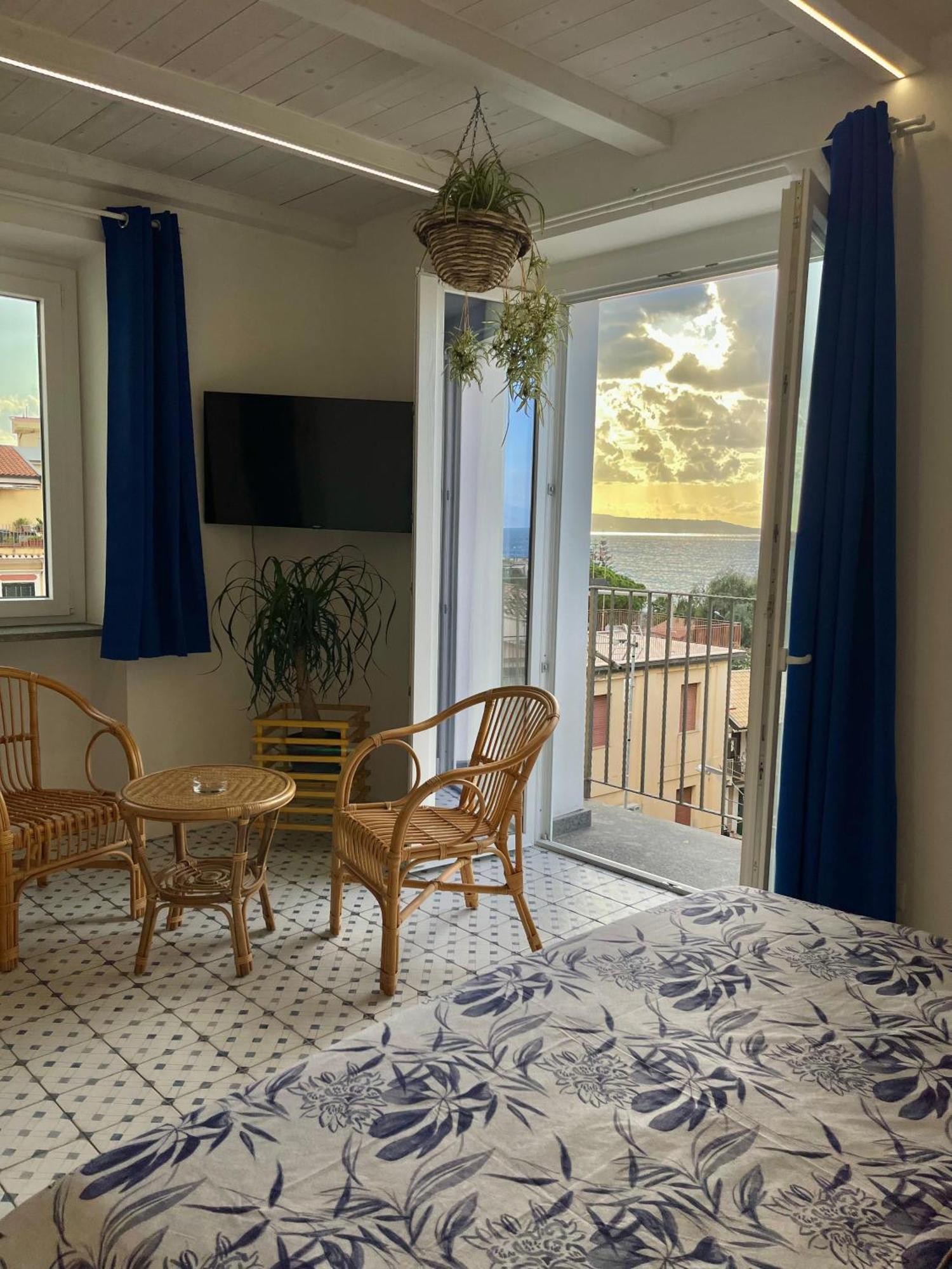 Casa Vacanze Penelope Pizzo  Exteriör bild