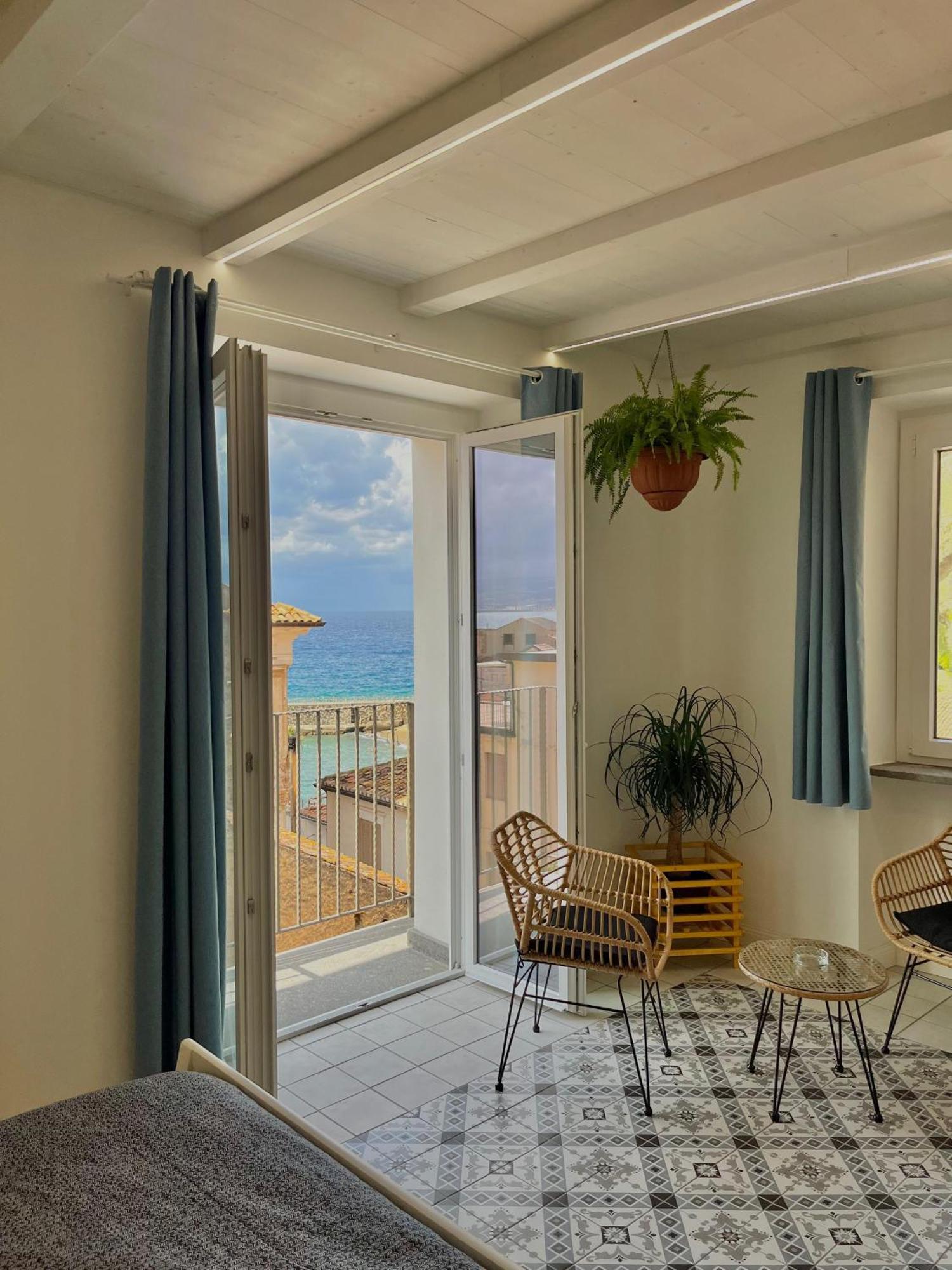 Casa Vacanze Penelope Pizzo  Exteriör bild